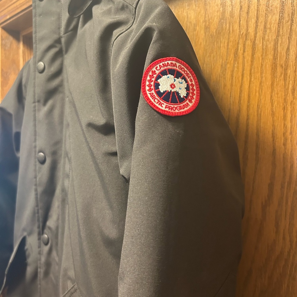 Canada Goose Jacket - Picture 2 of 10
